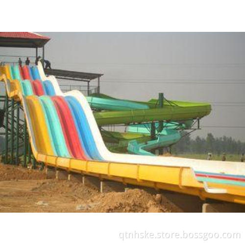 Rainbow 4 Lines Outdoor Racer Water Slide , Water Park Equi